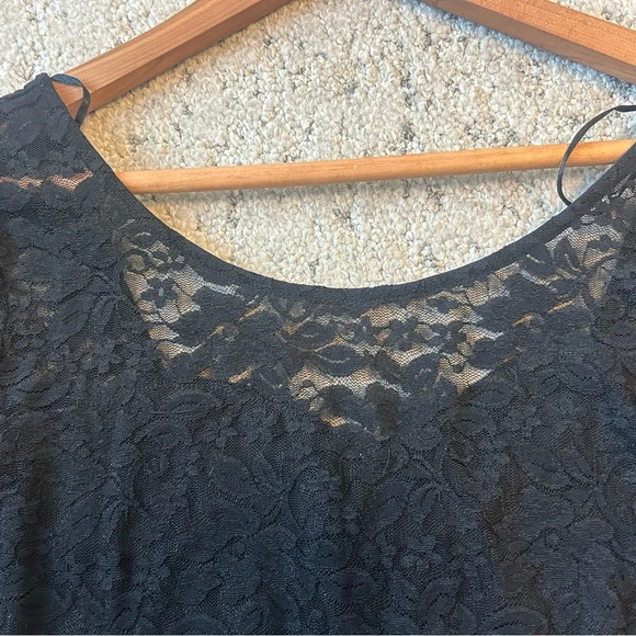 Guess  lace top corset look size S good used condition - Picture 5 of 7